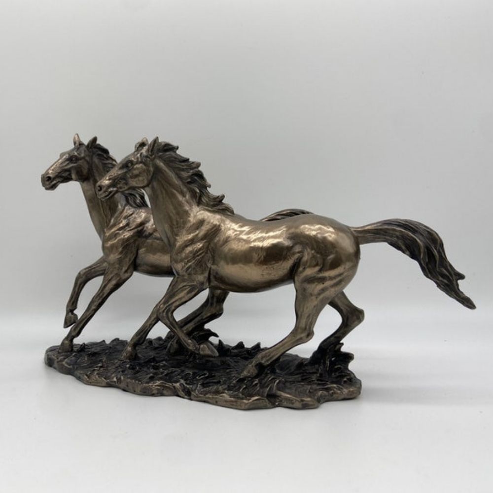 Running Horse Figurine - Elegant Statue for Horse Enthusiasts | Gift Box Go